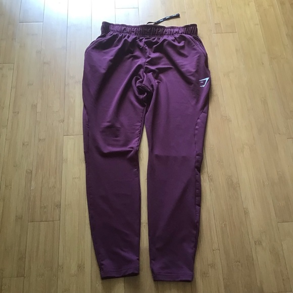 NWOT GYMSHARK SPORT JOGGERS
Slim Fit Baked Maroon - Picture 5 of 9